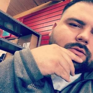 Meet your Posher, Javier